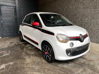 Vrakbiler auto Renault Twingo Twingo III (AH) Hatchback 5-drs 0.9 Energy TCE 90 12V Hatchback  Benzine 898cc 66kW RWD 2015/2