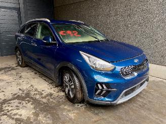 Uttjänta bilar auto Kia Niro Niro SUV 1.6 GDI Hybrid SUV  Elektrisch Benzine 1.580cc 77kW (105pk) FWD 2021/5