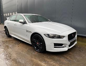 demontáž osobní automobily Jaguar XE XE Sedan 2016 2.0d 180 16V Sedan 4Dr Diesel 1.999cc 132kW 2016/8