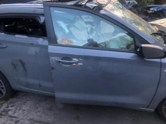 Hyundai I-30 i30 Wagon (PDEF5), Combi, 2017 1.5 T-GDI 16V Hybrid 48V picture 3