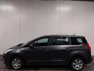 Peugeot 5008 5008 I (0A/0E), MPV, 2009 / 2017 1.6 HDiF 16V picture 3