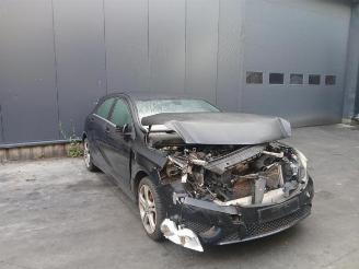Vrakbiler auto Mercedes A-klasse A (W176), Hatchback, 2012 / 2018 1.6 A-180 16V 2014/3