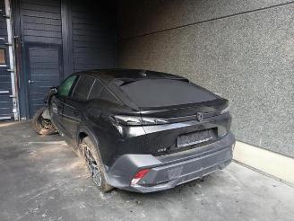 Autoverwertung Peugeot 408 408, Liftback, 2022 1.6 16V HYbrid 180 2024/3