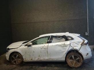 Volvo V-40 V40 (MV), Hatchback 5-drs, 2012 / 2019 2.0 D2 16V picture 4