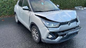 Coche accidentado Ssang yong Tivoli  2018/11