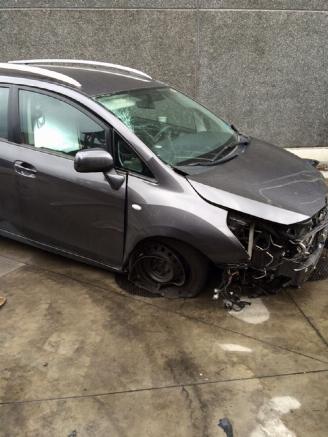 Auto da rottamare Toyota Verso 2000 diesel 2010/1