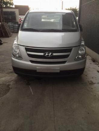 Salvage car Hyundai Volante H1  2500CC/DIESEL 2010/1