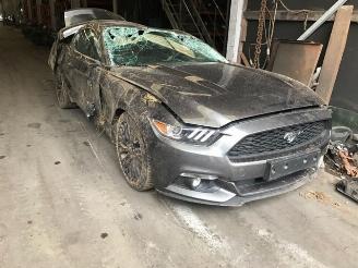 Uttjänta bilar auto Ford Mustang 2300cc - benzine 2016/3