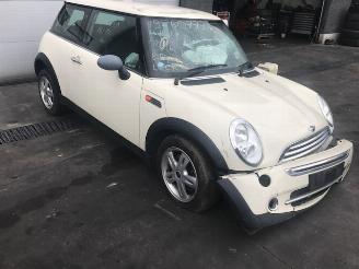 Mini Mini BENZINE/1600CC/5VIT picture 3