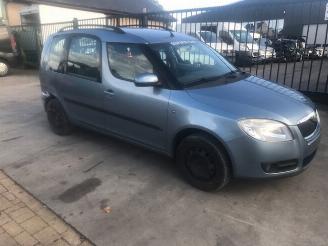 Vrakbiler auto Skoda Roomster 1400CC - DIESEL - 5VIT 2011/1