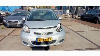 Coche siniestrado Toyota Aygo Aygo (B10), Hatchback, 2005 / 2014 1.0 12V VVT-i 2011/10