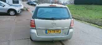 Opel Zafira  picture 3