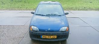 damaged passenger cars Fiat Seicento  2000/5