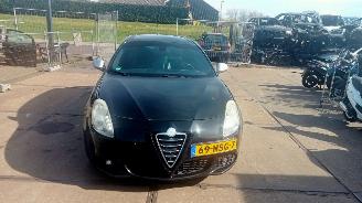 Voiture accidenté Alfa Romeo Giulietta  2010/11