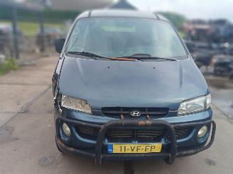 Voiture accidenté Hyundai H-200  1999/3