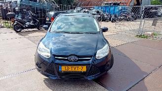 Unfallwagen Ford Focus  2012/4