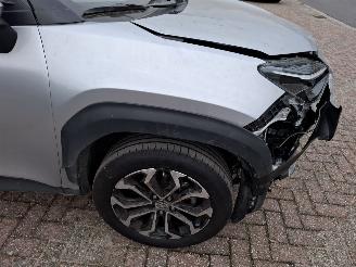 Toyota Yaris Cross yaris cross 2024 hybride schroefwerk Automaat first edition groot navi 12950km airbags ok picture 9