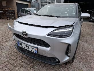 Toyota Yaris Cross yaris cross 2024 hybride schroefwerk Automaat first edition groot navi 12950km airbags ok picture 3