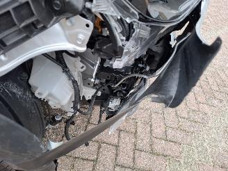 Toyota Yaris Cross yaris cross 2024 hybride schroefwerk Automaat first edition groot navi 12950km airbags ok picture 11