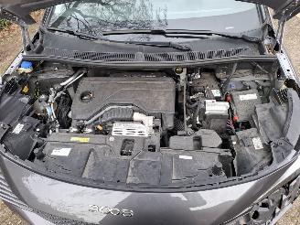 Peugeot 3008 3008  hybride 1.2 Automaat ALLURE airbag ok rijdbare schade 2024 ex bpm picture 12