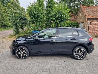Unfallwagen Volkswagen Golf eHybrid Pano Navi Led 2025/1