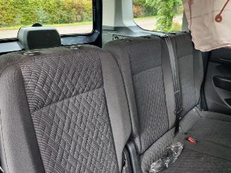 Volkswagen Caddy 2.0 TDI 90KW 5 Stoelen Navi picture 12