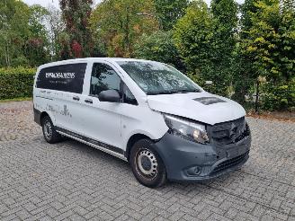 dommages fourgonnettes/vécules utilitaires Mercedes Vito 114 CDI Aut Lang Navi Airco 2022/7
