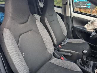 Toyota Aygo X 1.0 VVT-I Airco picture 12