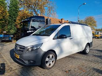 Schadeauto Mercedes Vito 114 CDI Aut. Lang Airco 2017/7