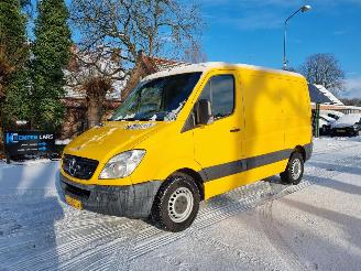 krockskadad bil bedrijf Mercedes Sprinter 310 CDI 2011/4