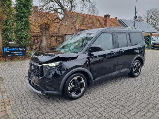krockskadad bil auto Ford Tourneo Courier Active 1.0 Ecoboost 2024/5