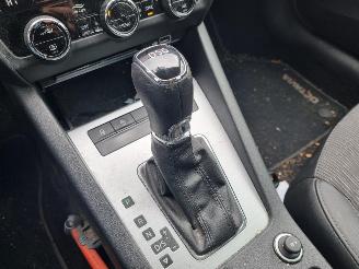 Skoda Octavia 1.6 TDI Airco Navi Stoelverw picture 15