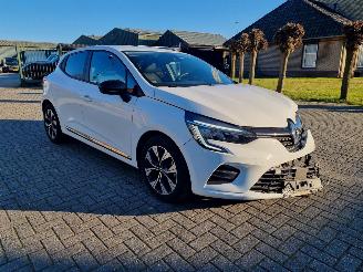 Auto incidentate Renault Clio E-Tech Hybrid Navi Airco 2023/1