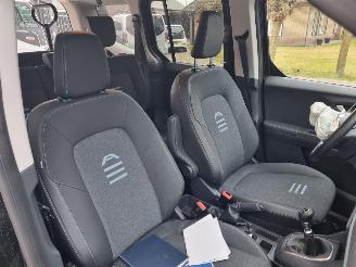 Ford Tourneo Courier Active 1.0 Ecoboost picture 12