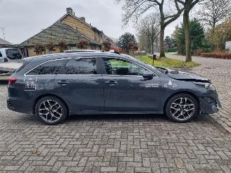 Kia Ceed 1.6 GDI PHEV Pano Navi Stoelverw picture 6