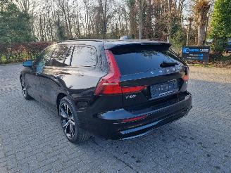 Volvo V-60 B4 Plus Dark Aut Pano Stoelver Led picture 3