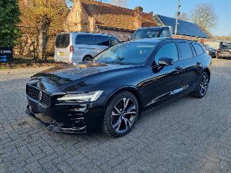 škoda osobní automobily Volvo V-60 B4 Plus Dark Aut Pano Stoelver Led 2025/3