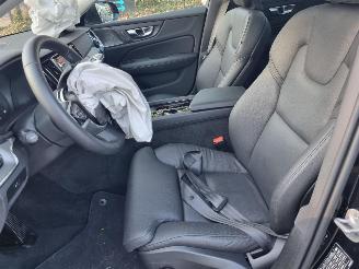 Volvo V-60 B4 Plus Dark Aut Pano Stoelver Led picture 17