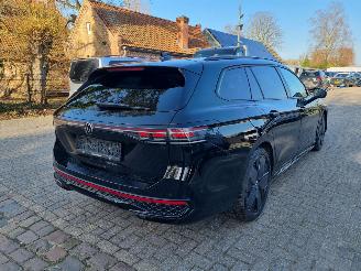 Volkswagen Passat 1.5 eTSI DSG R-Line Pano Stoelverw Led picture 3