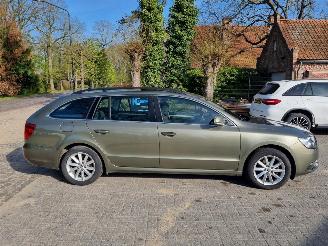Skoda Superb 1.6 TDI 77KW Pano Airco Navi picture 2