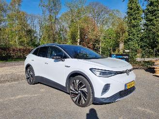 krockskadad bil auto Volkswagen ID.4 First Max 77 kWh Pano Stoelverw 2020/4