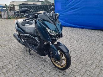 Yamaha XMAX 300 Tech Max ABS picture 7