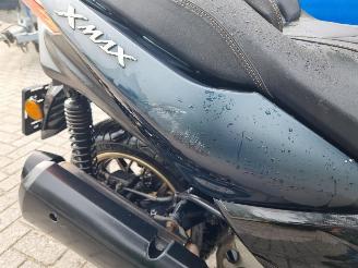 Yamaha XMAX 300 Tech Max ABS picture 10