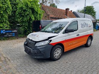 krockskadad bil bedrijf Volkswagen Caddy 2.0 TDI Airco Schuifdeur 2023/10