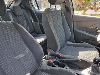 Peugeot 208 PureTech 75 Airco Navi picture 11