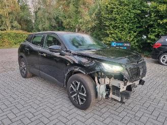 Unfallwagen Peugeot e-2008 EV Active 54KWH 2023/4
