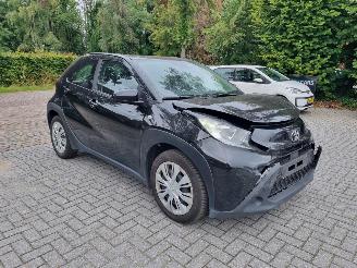 Damaged car Toyota Aygo X 1.0 VVT-I Play Clima Keyles Camera 2023/5