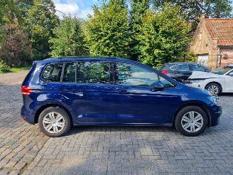 Volkswagen Touran 1.5 TSI 7 Pers Pano picture 2