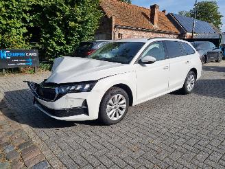 Damaged car Skoda Octavia 1.5 TSI Aut. Bussines Ed. 2025/12