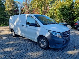 Vaurioauto  passenger cars Mercedes Vito 116 CDI Aut. Extra Lang Airco Stoelverw 2021/5